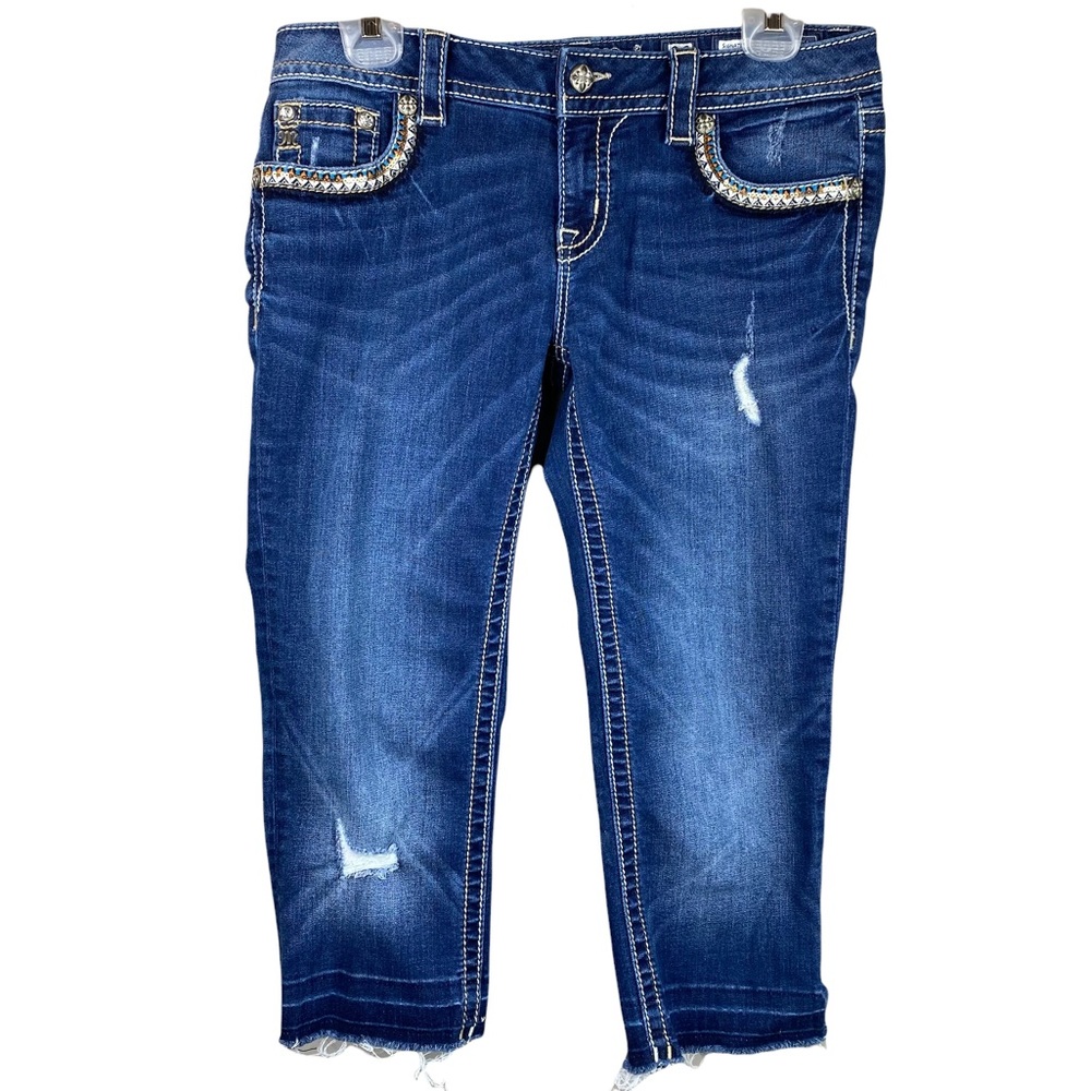 Miss Me signature capris size 29 with bling detail and raw hem
